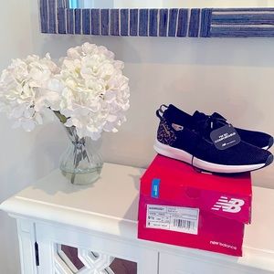 Never worn New Balance sneakers